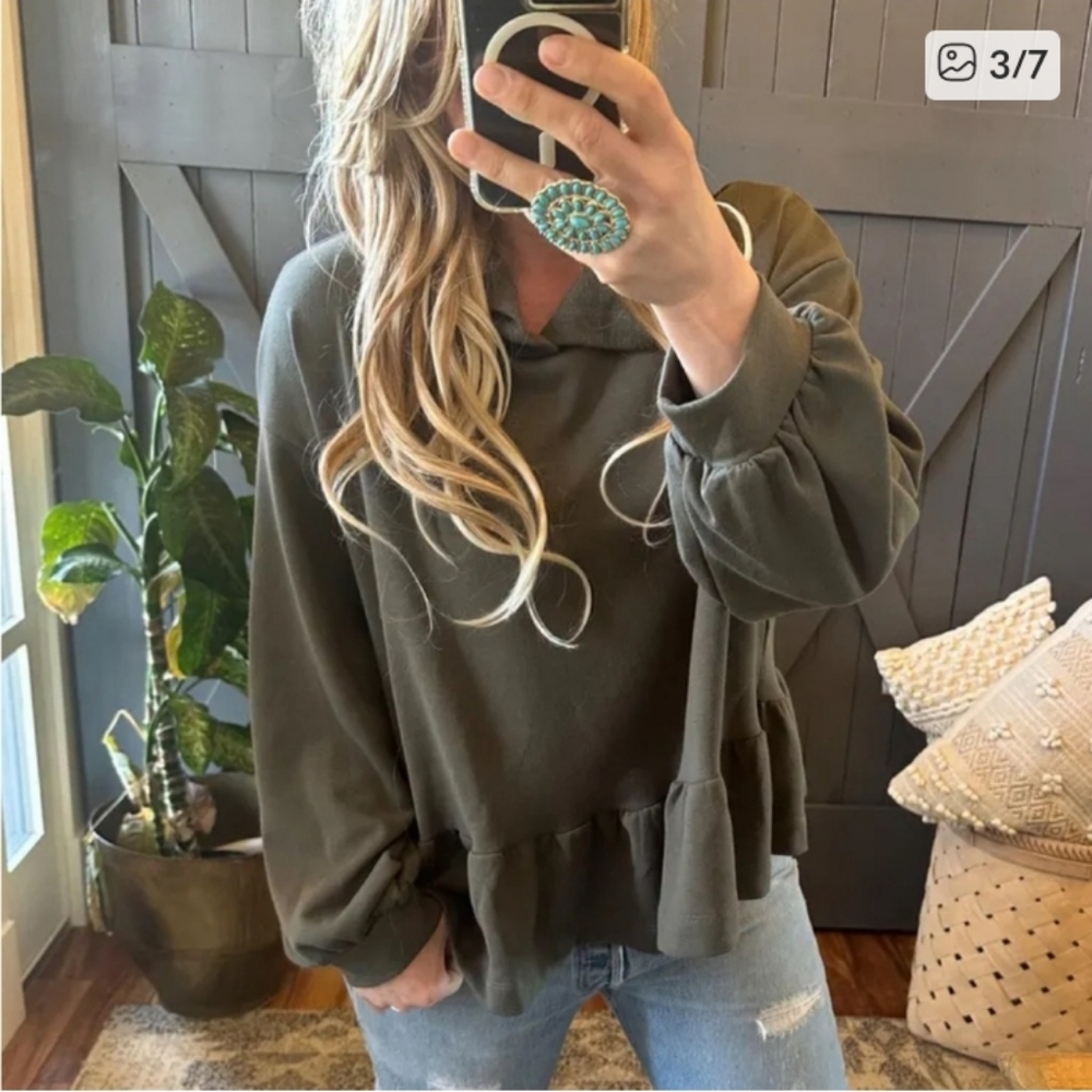Women's Boho Hooded Green Sweatshirt With Ruffled Hem Large NWT - Picture 3 of 11